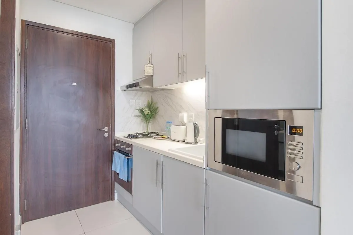 Spectacular Studio In Palm Jumeirah With Beachside Living Experience! Apartment Dubai United Arab Emirates
