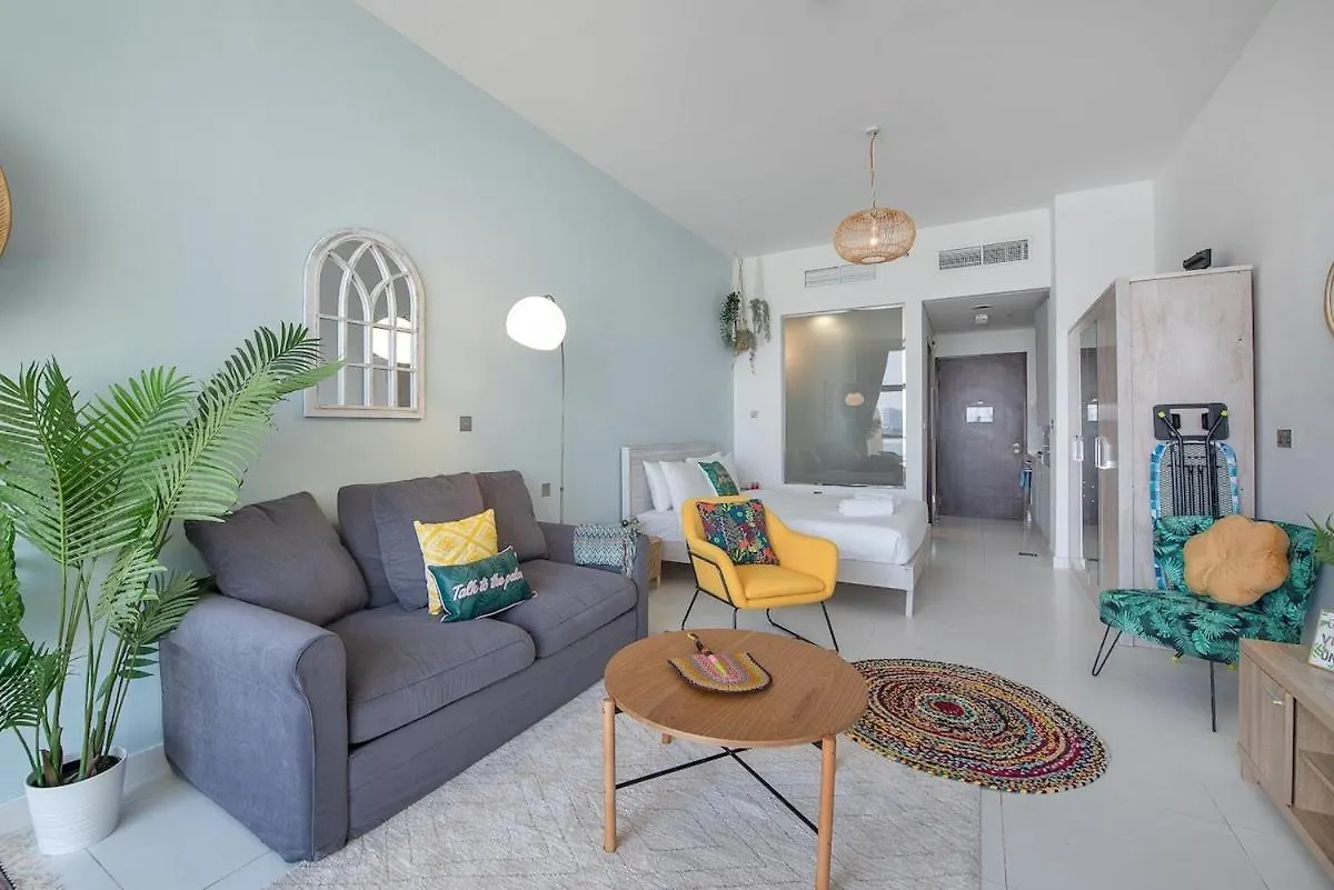 Spectacular Studio In Palm Jumeirah With Beachside Living Experience! Apartment Dubai